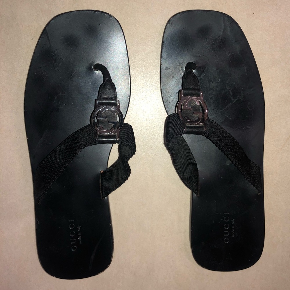 Gucci flip flops